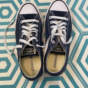 Blue canvas Converse Women’s 8 Men’s 6